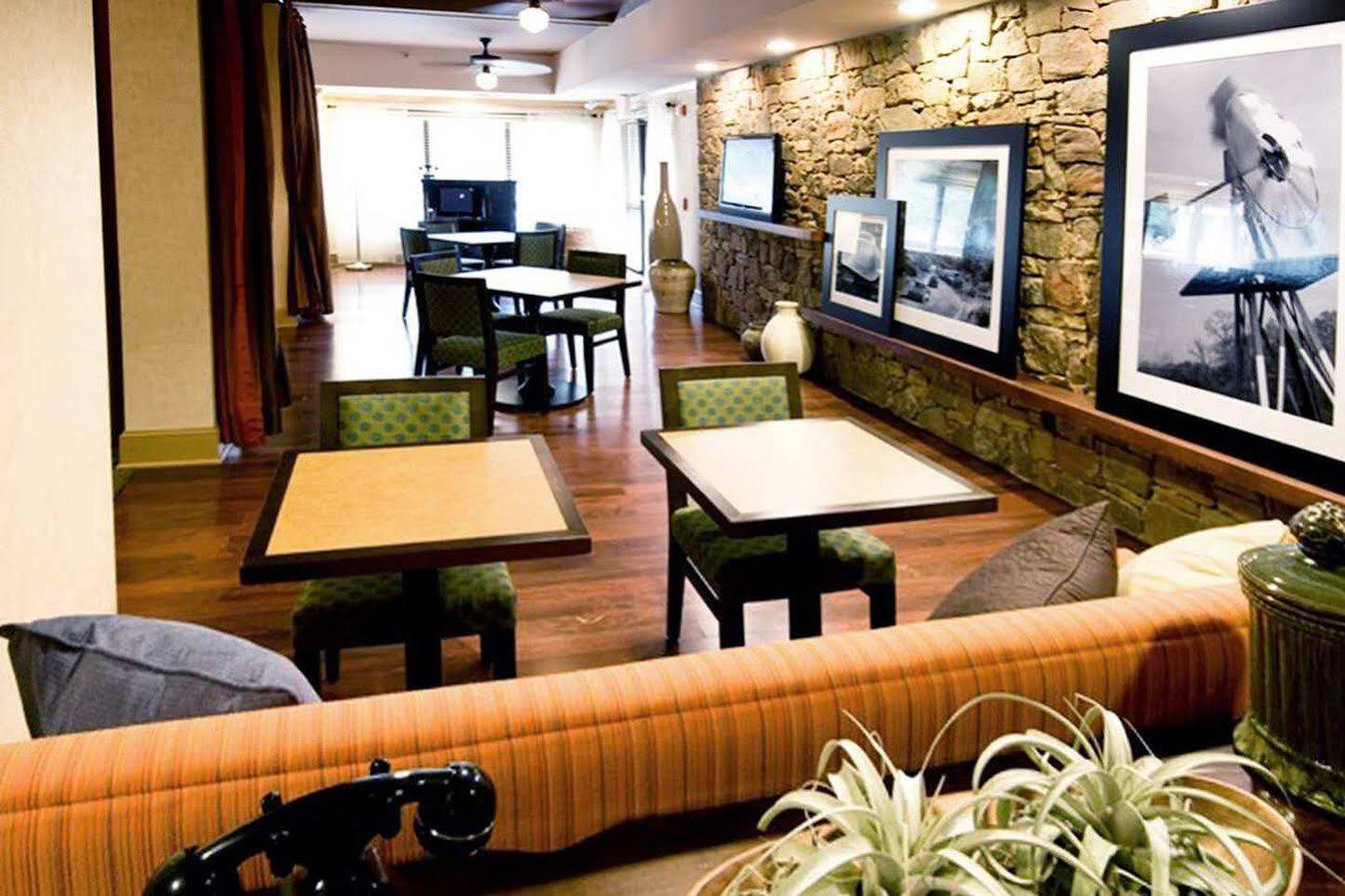 Hampton Inn Austin Nw Near The Domain Exterior foto